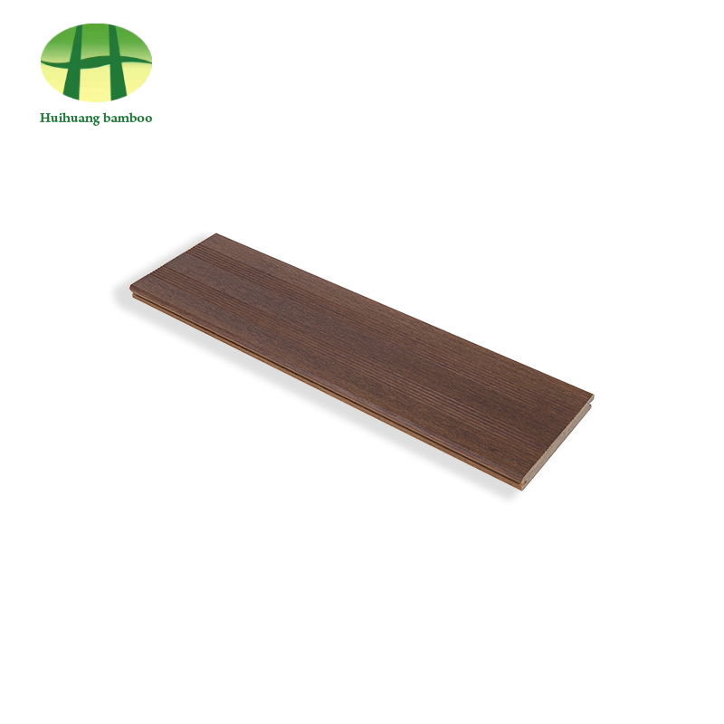 Kahvin värinen bambulattia