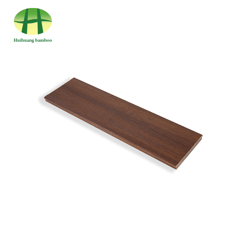 Kahvin värinen bambulattia