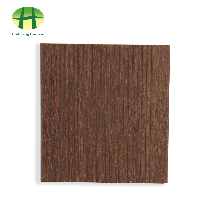 Pieniaaltoinen bambulattia