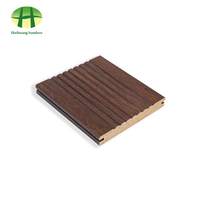 Suuriaaltoinen bambulattia